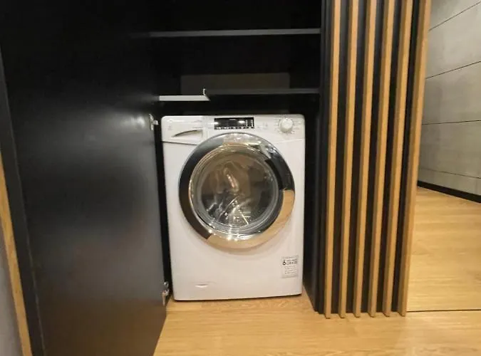 Golden * רוגובו