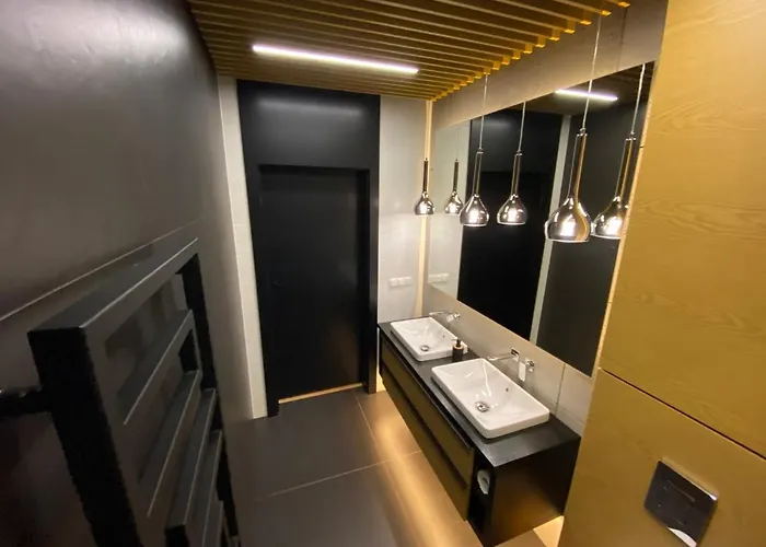 アパート Golden ロゴボ